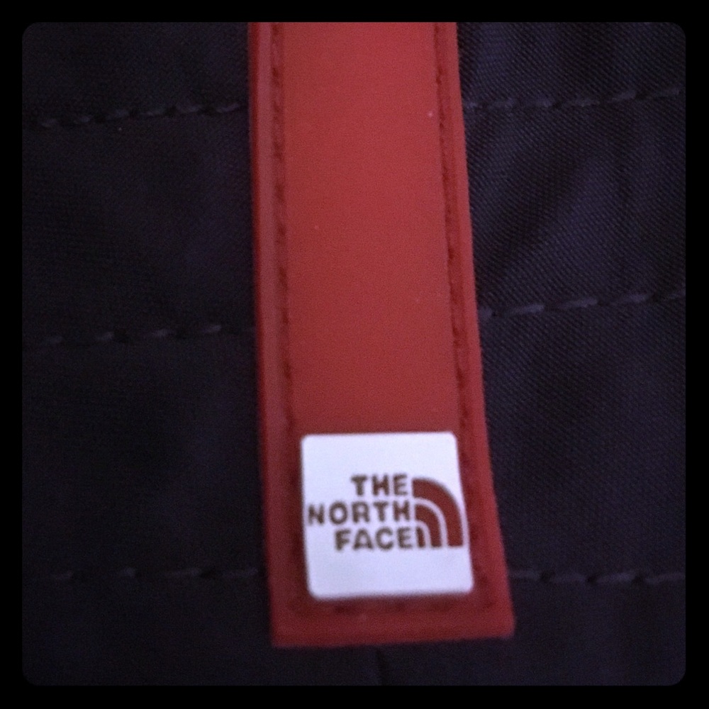 The North Face Size 6 water bottom/shorts